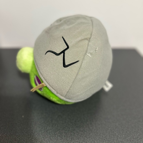 2010 Commonwealth Toys Angry Birds Classic Helmet Green Pig 5" Plush Collection - Picture 4 of 7